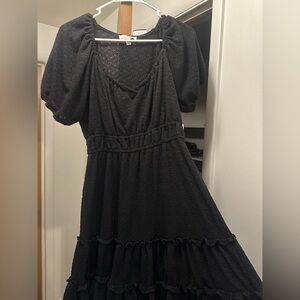 Casual short sleeve black dress